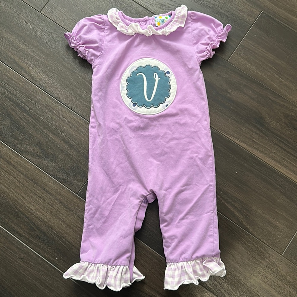 Girls Sugar Dumplin Romper Size 12M Embroidered V